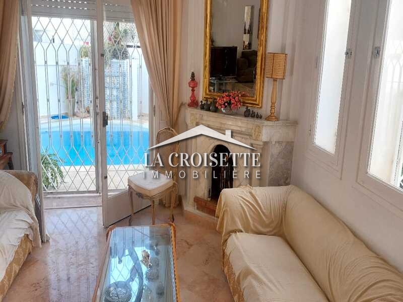 Villa S+4 avec piscine à La Marsa